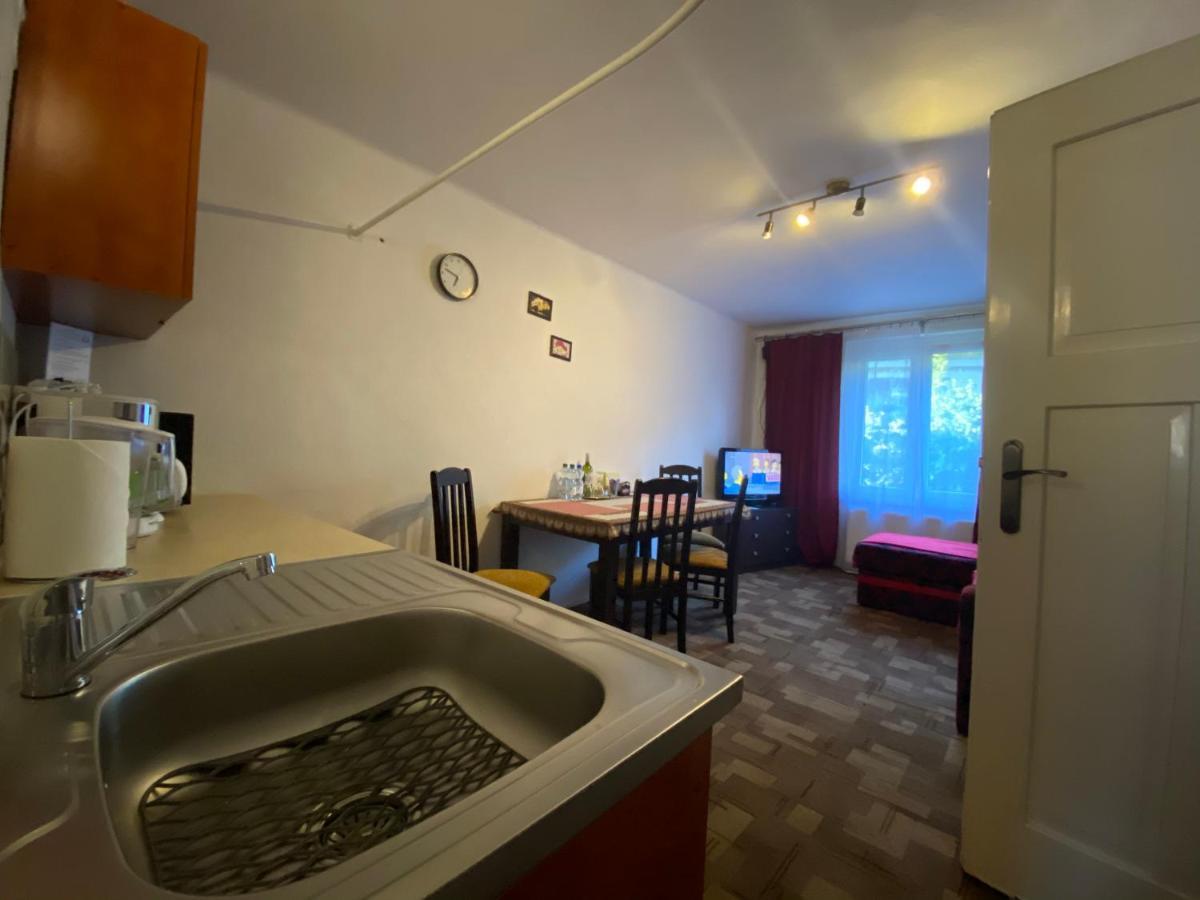 Pod Nachodskym Zamkem Apartment Ngoại thất bức ảnh