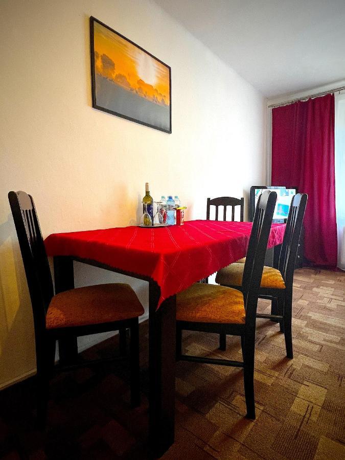 Pod Nachodskym Zamkem Apartment Ngoại thất bức ảnh